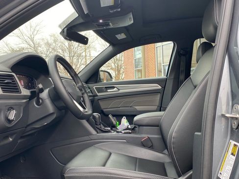 Certified 2023 Volkswagen Atlas Cross Sport SEL image 7