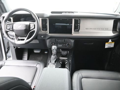 New 2025 Ford Bronco Outer Banks image 25