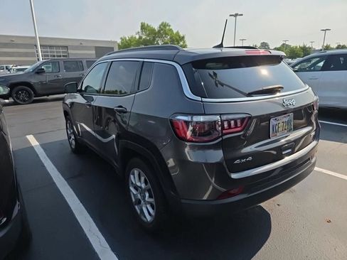 Used 2023 Jeep Compass Latitude AWD/4WD image 4