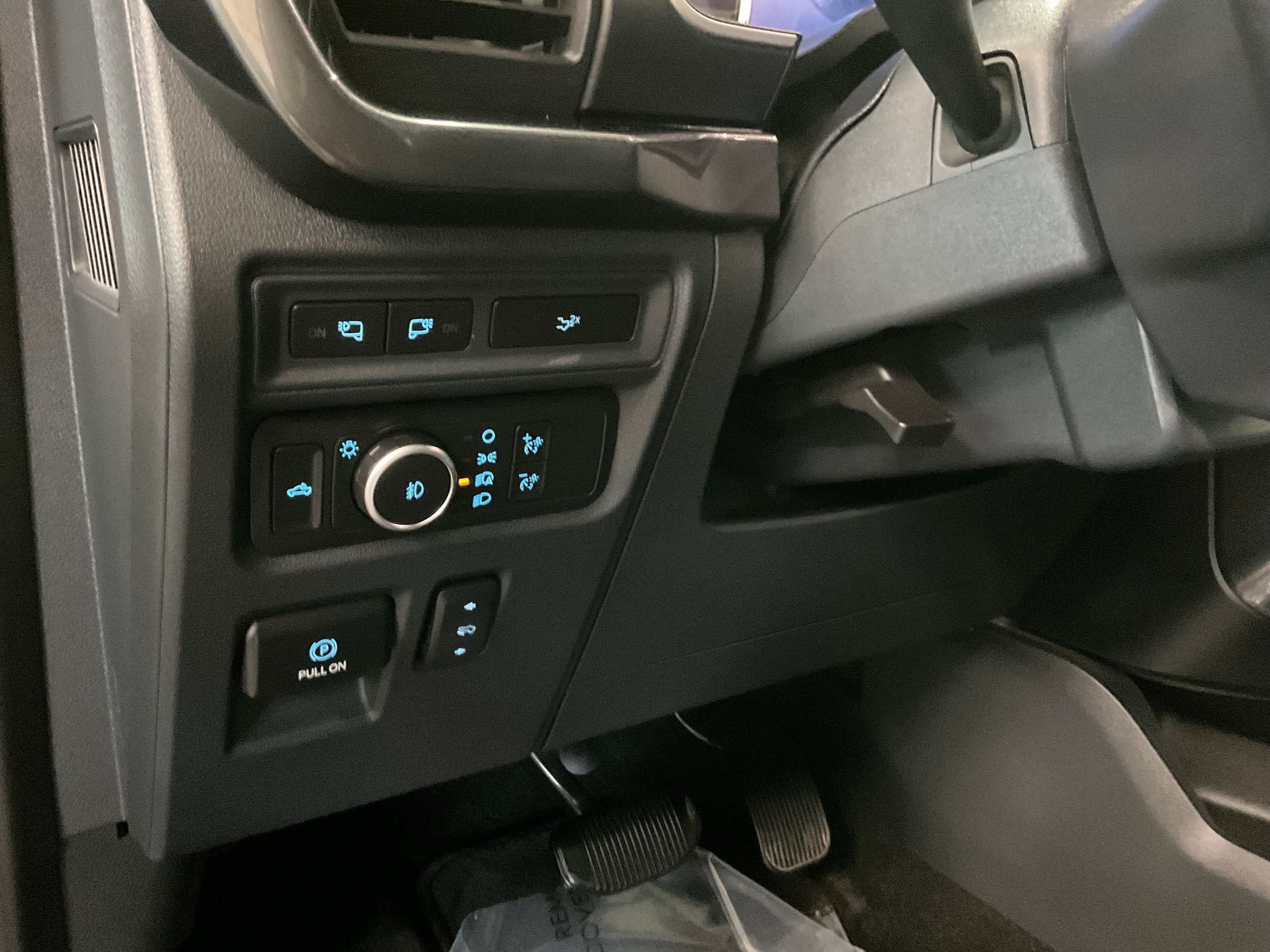 Used 2022 Ford F150 XLT w/ Equipment Group 302A High AWD/4WD image 12
