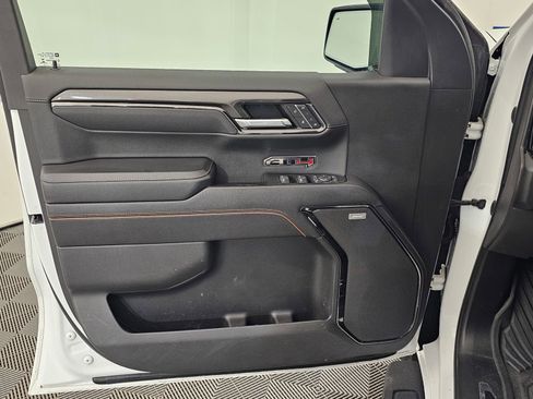Used 2022 GMC Sierra 1500 AT4 w/ AT4 Premium Package AWD/4WD image 2