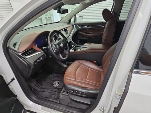 Used 2020 Buick Enclave Avenir w/ Avenir Technology Package FWD image 11