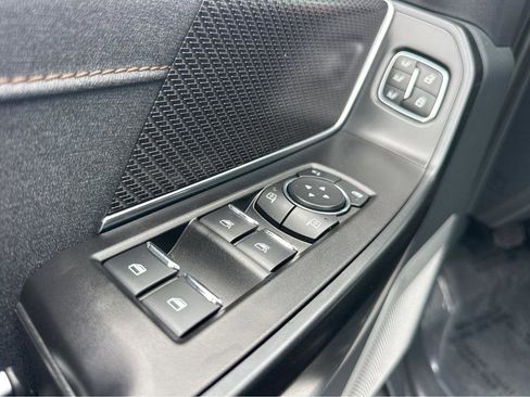Used 2022 Ford F150 Raptor w/ Raptor 37 Performance Package AWD/4WD image 36