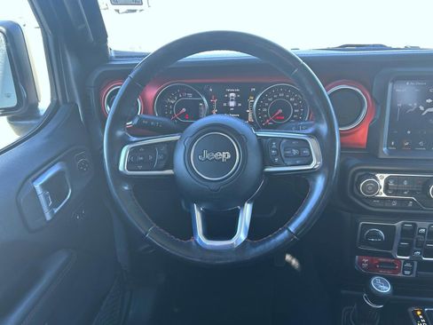 Used 2020 Jeep Gladiator Rubicon AWD/4WD image 11
