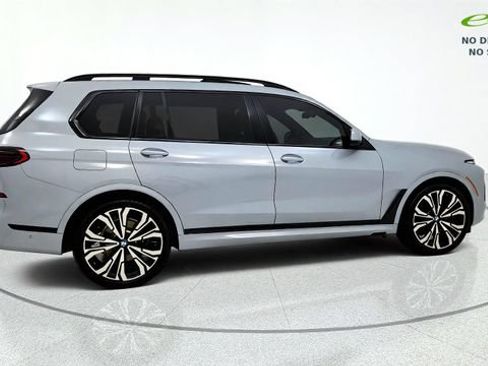 Used 2024 BMW X7 xDrive40i w/ M Sport Package AWD/4WD image 10