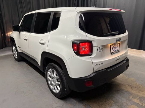Used 2023 Jeep Renegade Latitude AWD/4WD image 7