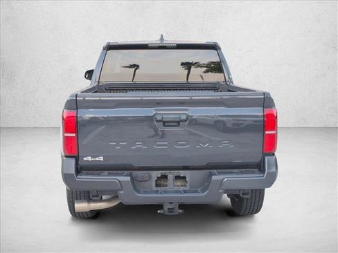 Used 2025 Toyota Tacoma TRD Sport AWD/4WD image 6