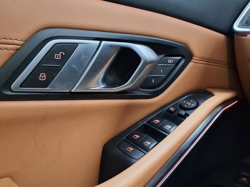 Used 2021 BMW 330i Sedan w/ M Sport Package image 32