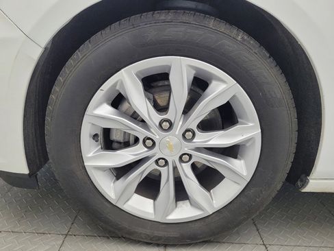 Used 2022 Chevrolet Malibu LT FWD image 31