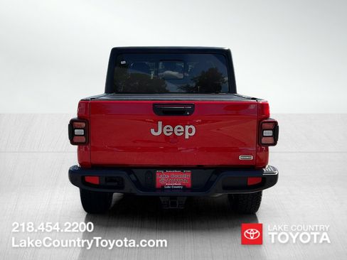 Used 2021 Jeep Gladiator Overland w/ Uconnect 4C Nav & Sound Group AWD/4WD image 4