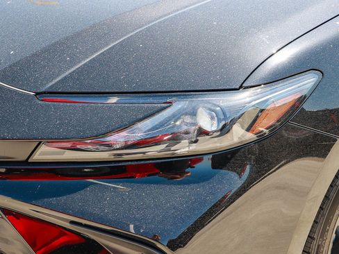 Used 2026 Toyota Camry SE FWD image 10