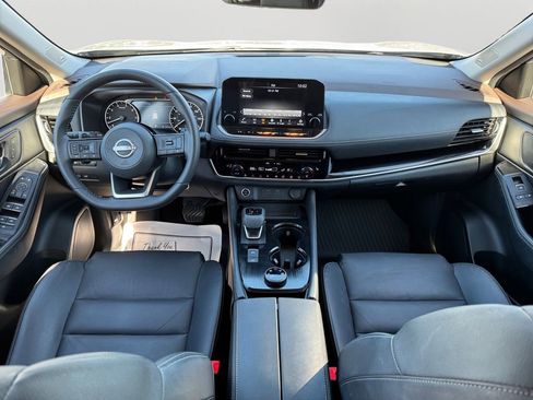 Used 2023 Nissan Rogue SL w/ SL Premium Package image 17