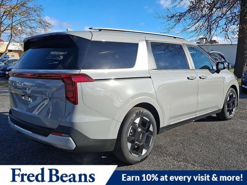 New 2026 Kia Carnival EX FWD image 4