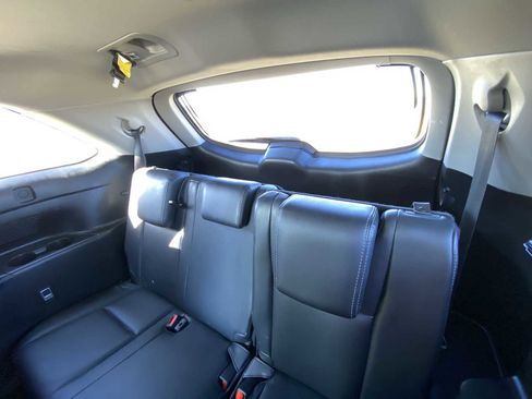 Used 2018 Toyota Highlander SE image 38