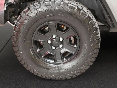 Used 2021 Jeep Gladiator Mojave w/ Trailer Tow Package image 12