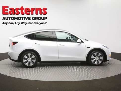 Used 2022 Tesla Model Y Long Range AWD/4WD image 39