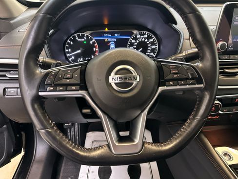 Certified 2019 Nissan Altima 2.5 SR FWD image 12