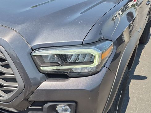 Used 2023 Toyota Tacoma TRD Off-Road AWD/4WD image 12