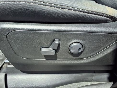 Used 2024 RAM 1500 Big Horn AWD/4WD image 16