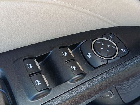 Used 2017 Ford Fusion Titanium image 7