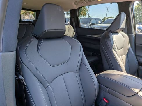 Used 2026 INFINITI QX60 Luxe w/ Cargo Package FWD image 41