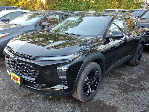 New 2026 Chevrolet Trax ACTIV w/ Driver Confidence Package image 2