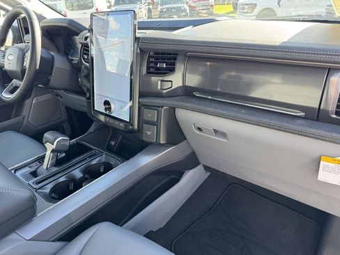 Used 2025 Ford F150 Lightning Flash image 5