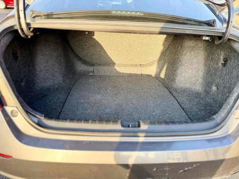 Used 2021 Honda Accord LX image 11