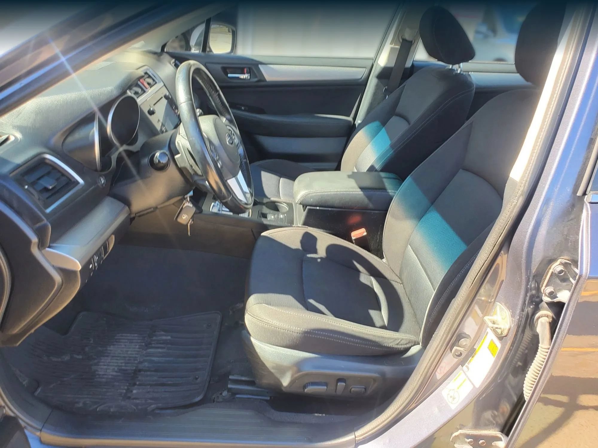 Used 2016 Subaru Legacy 2.5i Premium AWD/4WD image 3