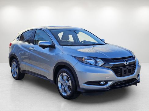 Used 2016 Honda HR-V EX image 3