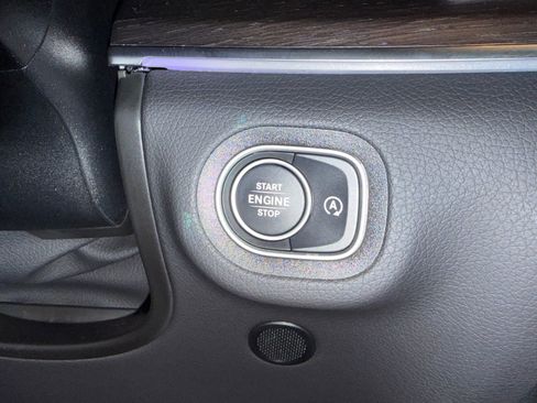 Certified 2025 Mercedes-Benz GLS 450 4MATIC image 31