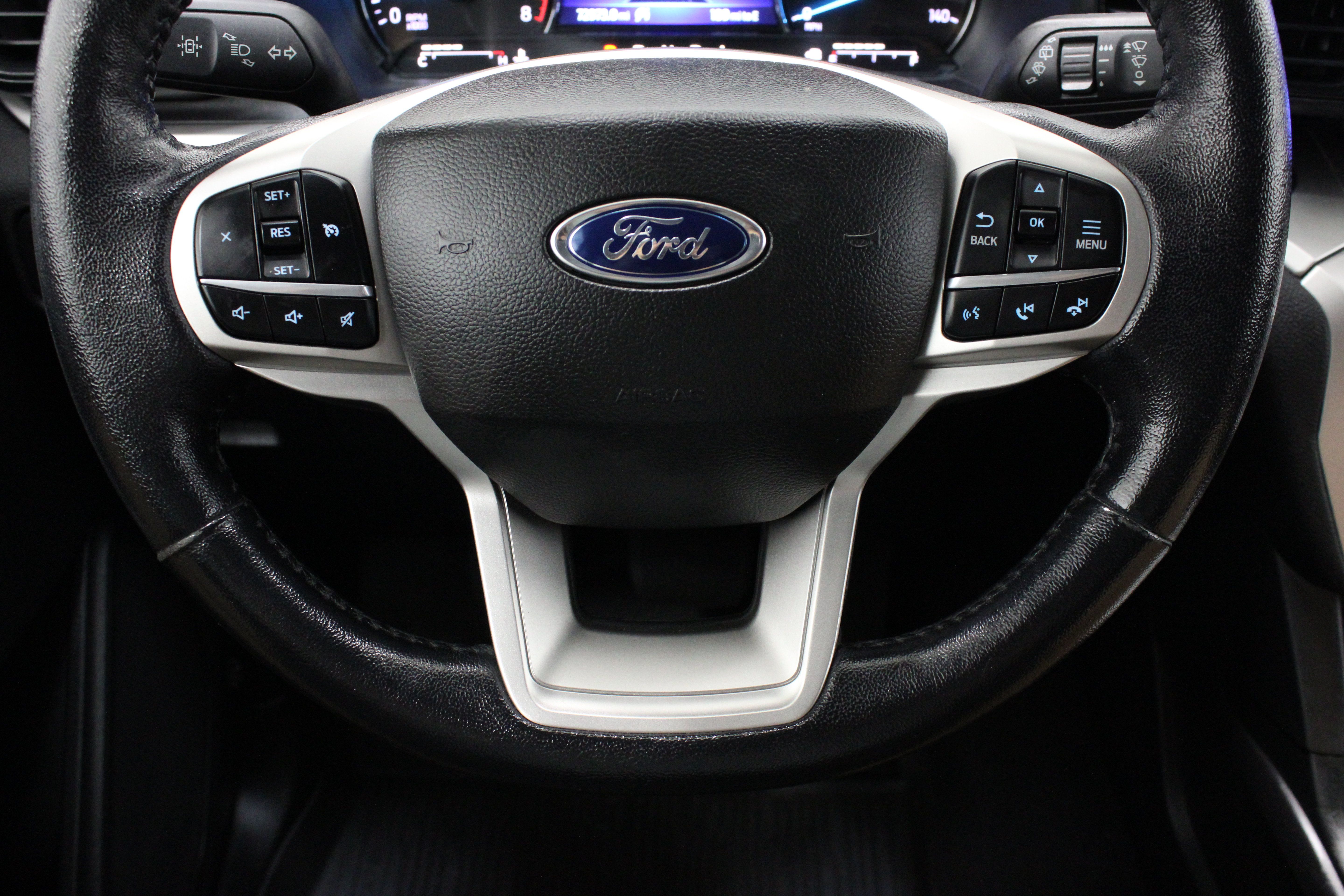 Used 2022 Ford Explorer XLT AWD/4WD image 25