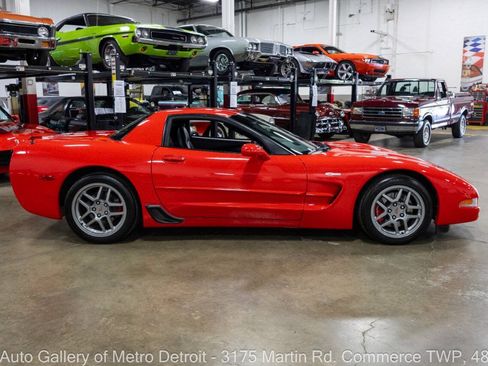 Used 2003 Chevrolet Corvette Z06 w/ Memory Package, 3 Drivers RWD image 8