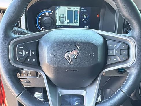 Used 2024 Ford Bronco Wildtrak AWD/4WD image 10