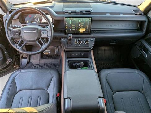 Used 2023 Land Rover Defender 90 X image 25