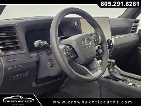 Used 2026 Lexus GX 550 w/ Cold Area Package AWD/4WD image 21