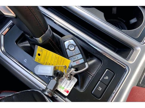 Used 2018 Ford F150 Platinum w/ Equipment Group 701A Luxury image 14