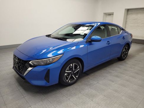 Used 2024 Nissan Sentra SV image 2