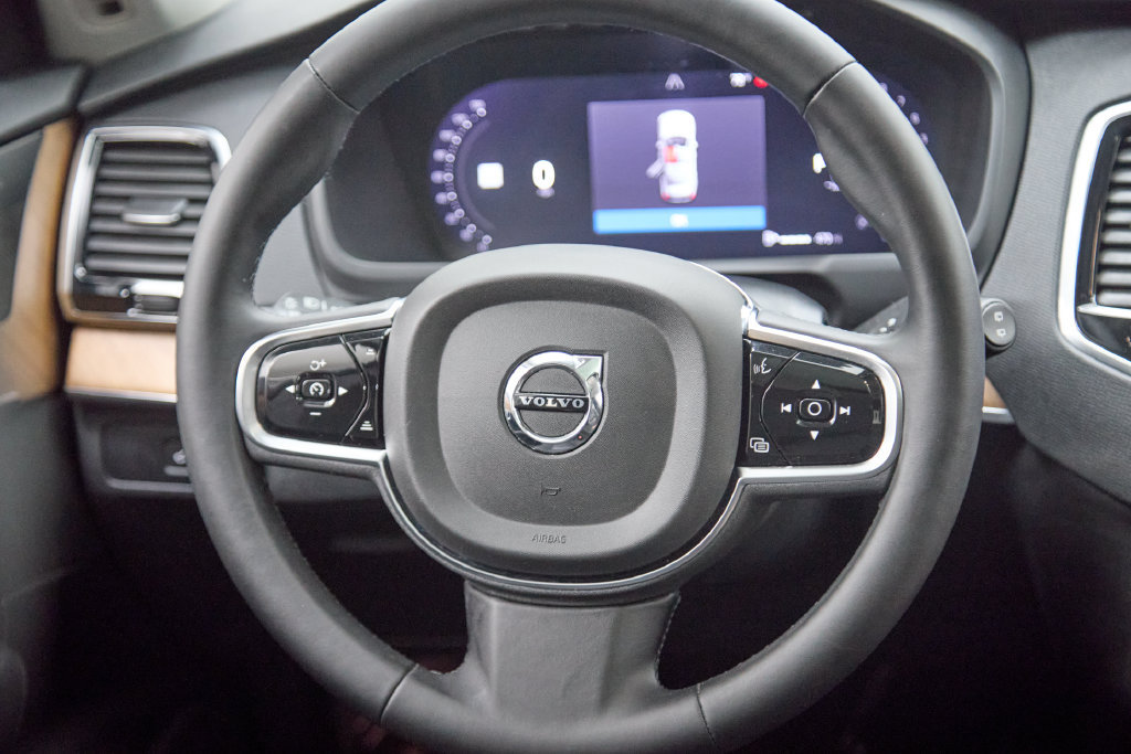 Certified 2024 Volvo XC90 B6 Plus w/ Protection Package Premier AWD/4WD image 28