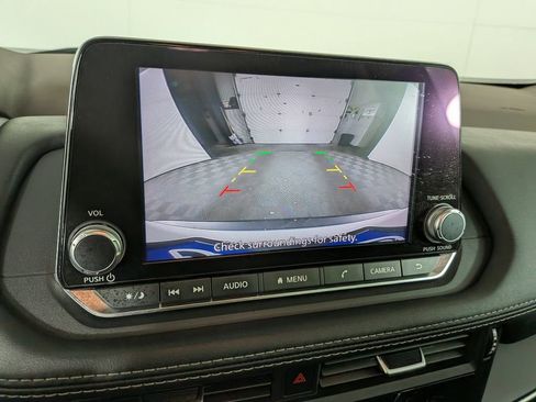 Used 2021 Nissan Rogue S image 25