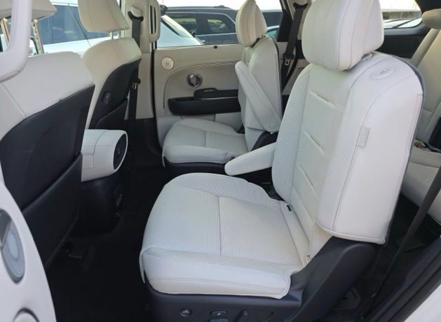 Used 2026 Hyundai Palisade Calligraphy AWD/4WD image 13