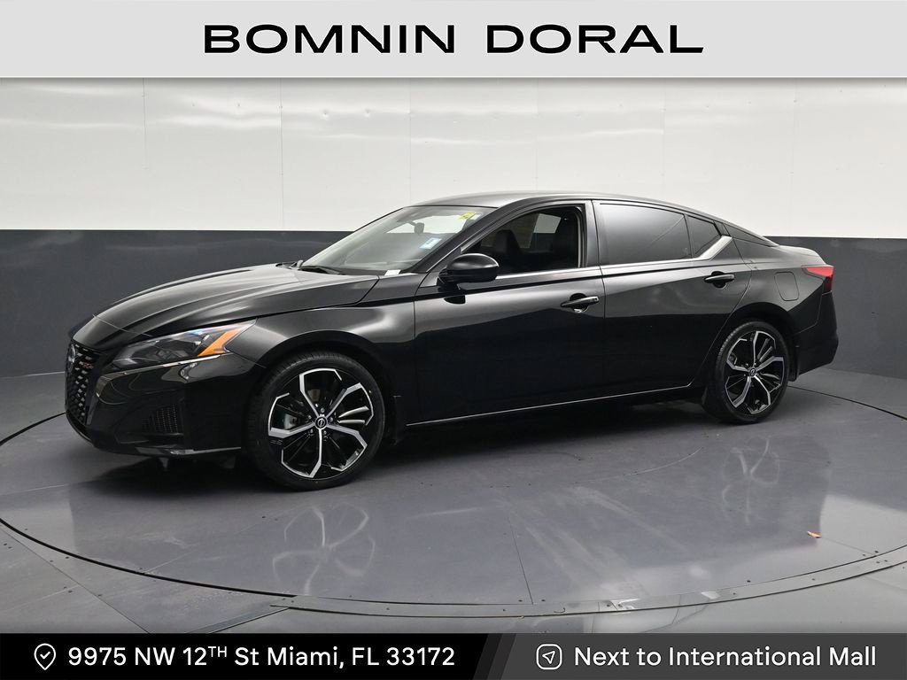 Used 2024 Nissan Altima 2.5 SR FWD image 1