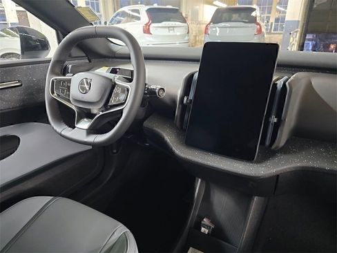 New 2026 Volvo EX30 Ultra w/ Protection Package image 17