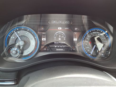 Used 2022 RAM 3500 Limited image 13