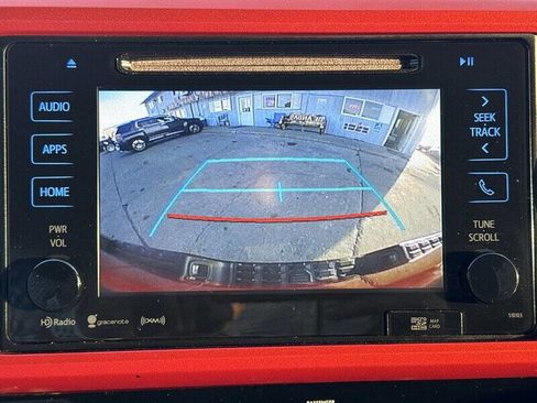 Used 2017 Toyota Tacoma TRD Off-Road w/ Tow Package (A/T) image 27