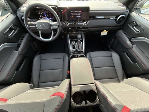 New 2026 Chevrolet Colorado Z71 image 2