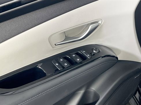 Used 2023 Hyundai Tucson Limited image 18