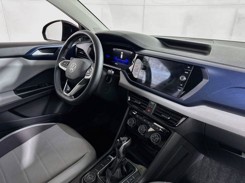 Used 2023 Volkswagen Taos SE w/ Panoramic Sunroof Package AWD/4WD image 28