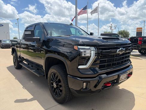 Used 2025 Chevrolet Silverado 2500 LT w/ Trail Boss Package AWD/4WD image 7