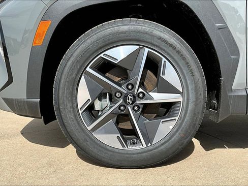 Used 2025 Hyundai Tucson SEL FWD image 20